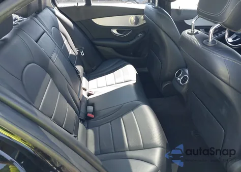 2015 Mercedes-Benz C 300 Luxury/Sport z USA, uszkodzony, nr VIN 55SWF4JB2FU074223